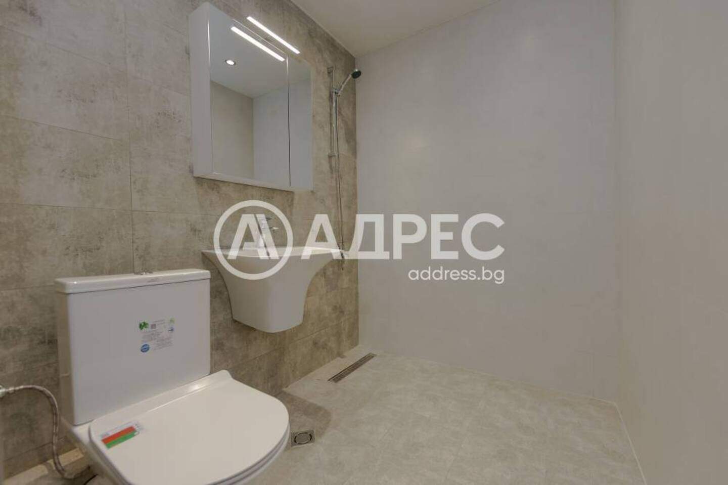 Тристаен Апартамент в Обеля 2, София – снимка 2