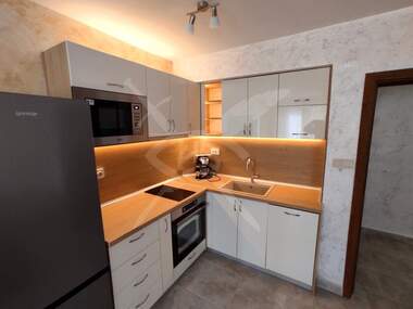 For sale - Apartment in Kiuchuk Parij,  Plovdiv