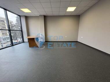 For rent - Office in Centеr,  Veliko Tarnovo