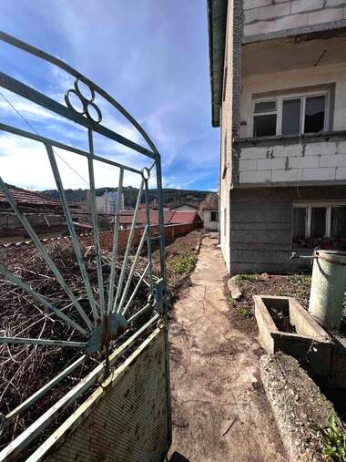 Verkauf - Etage von Haus in Dupniza,  Küstendil