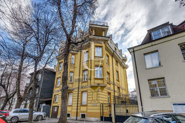 Vânzare - Casă în Center,  Sofia