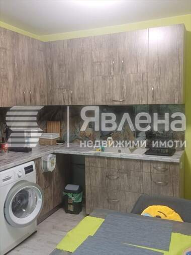 For sale - Apartment in Vazrajdane,  Burgas
