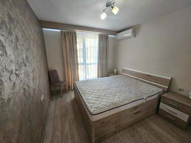 Închiriere - Apartament în Mladejki hălm,  Plovdiv