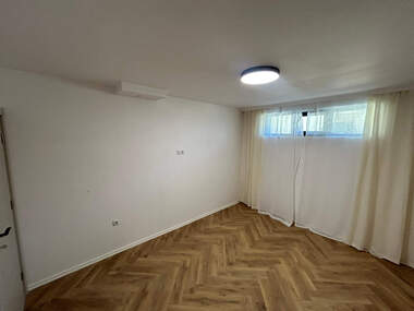 For sale - Apartment in Vazrajdane 2,  Varna