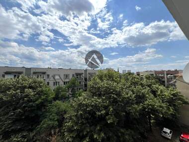 For sale - Apartment in Kiuchuk Parij,  Plovdiv