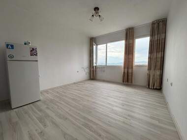 Vânzare - Apartament în Opălceenski,  Stara Zagora