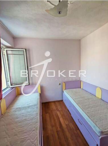 Închiriere - Apartament în Văzrojdenți,  Kărdjali
