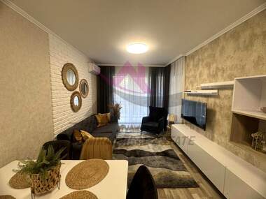 Închiriere - Apartament în Kolhozen pazar,  Varna