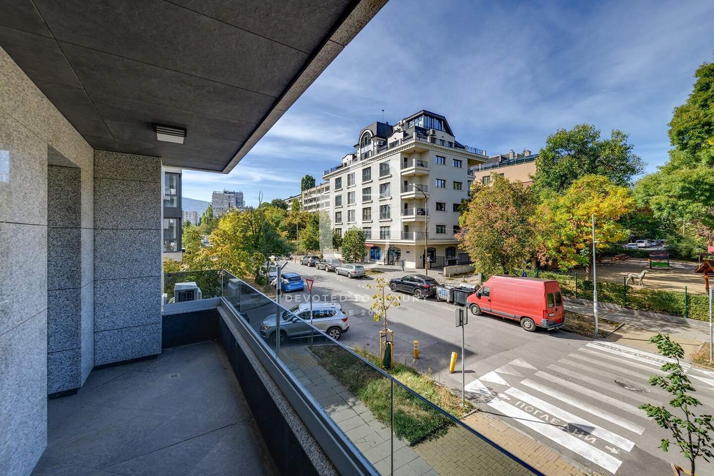 Ofis olarak Iztok, Sofia – fotoğraf 4
