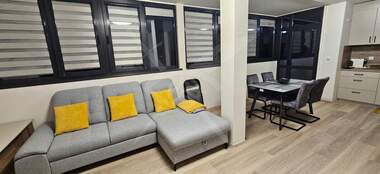 Închiriere - Apartament în Țentăr,  Burgas