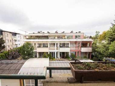 Miete - Wohnung in Bakston,  Sovia