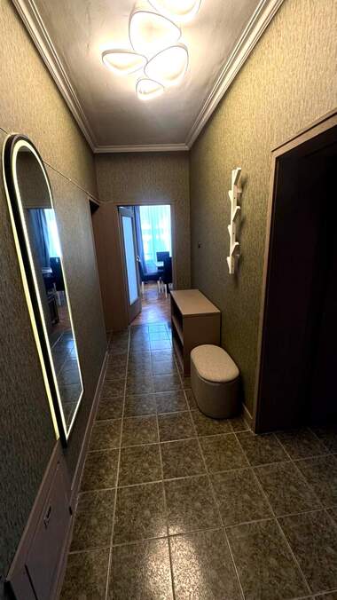 Închiriere - Apartament în Center,  Sofia
