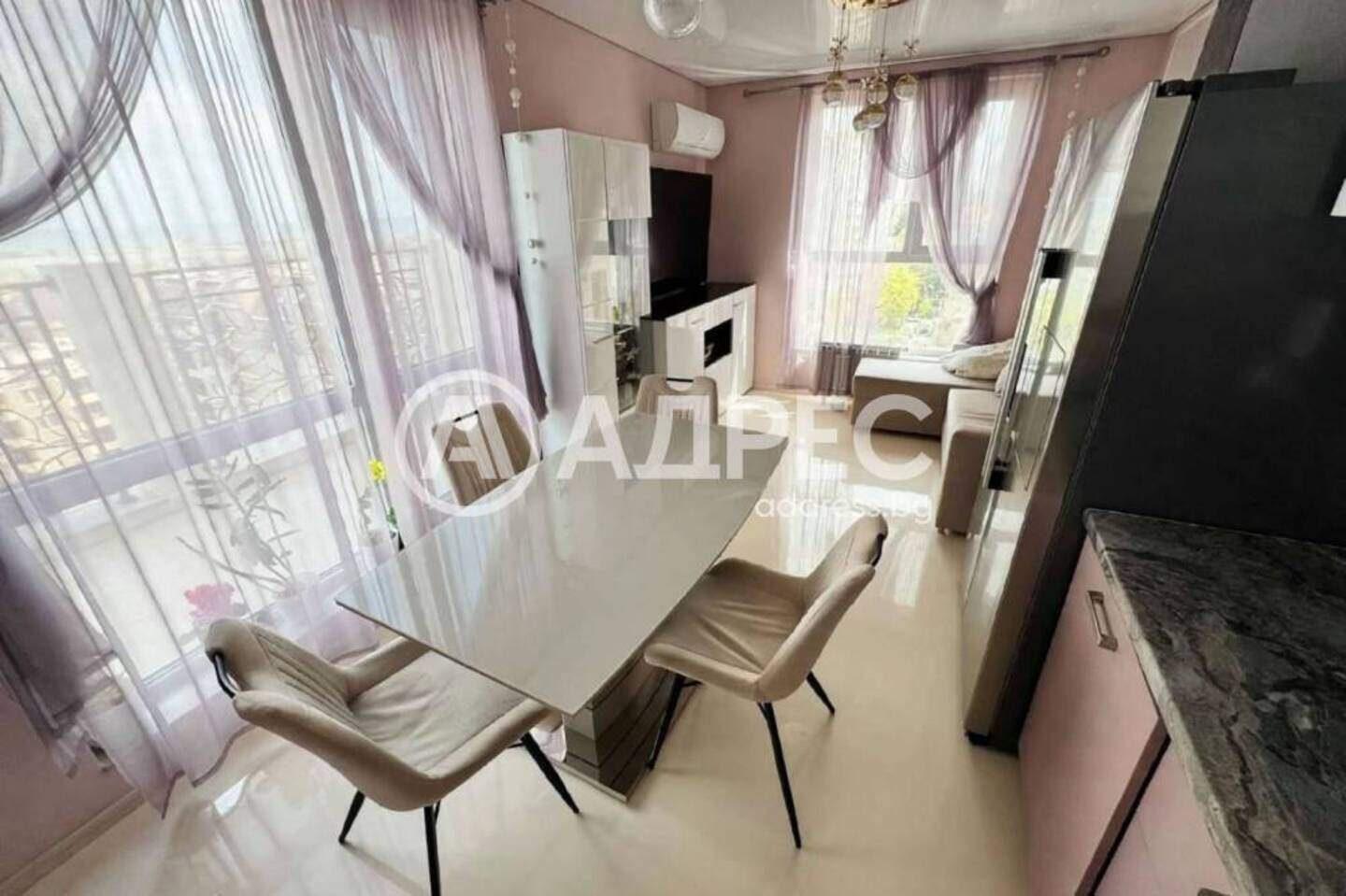 Cu trei camere Apartament în Zornița, Burgas – fotografia 2