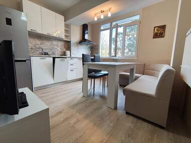 Închiriere - Apartament în Slaveîkov,  Burgas