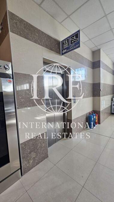 For rent - Store in Metro,  Varna