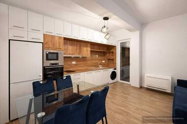 Închiriere - Apartament în Center,  Plovdiv