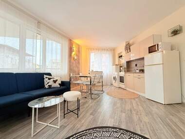 Închiriere - Apartament în Sarafovo,  Burgas