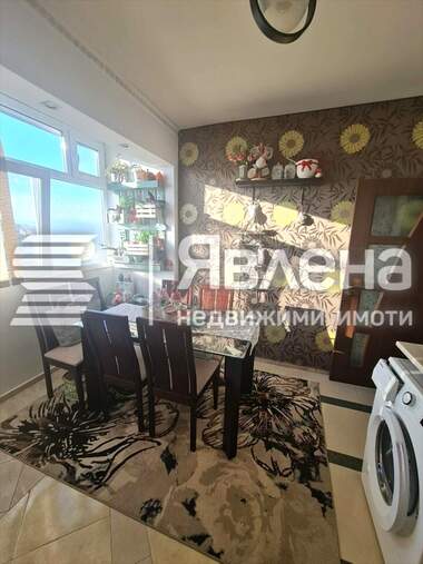 Продажба - Апартамент в Георги Бенковски,  Ямбол