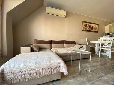 Închiriere - Apartament în Zornița,  Burgas