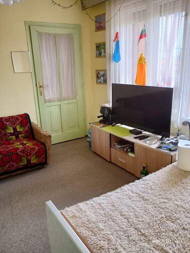 Продажба - Апартамент в Кубрат,  Разград