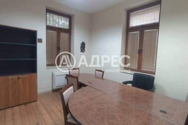 Ενοίκιο - Γραφείο σε Център,  Пловдив