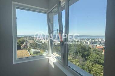Vânzare - Apartament în Pceelina,  Varna