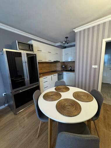 Miete - Wohnung in Bakston,  Sovia