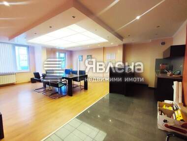 Verkauf - Büro in Center,  Sovia