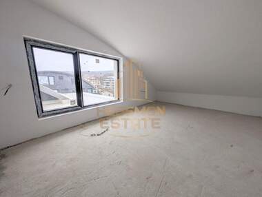 Vânzare - Apartament în Vinița,  Varna