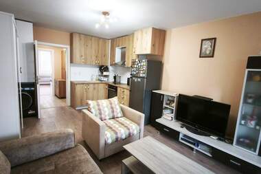 For rent - Apartment in Kolhozen pazar,  Varna