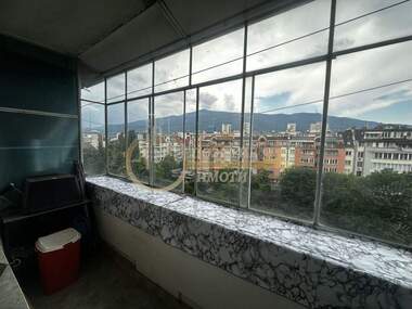 Vânzare - Apartament în Krasno selo,  Sofia