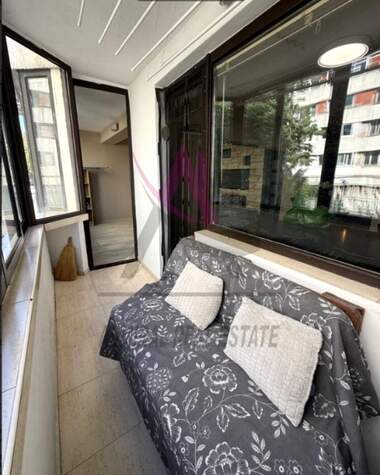 Închiriere - Apartament în Ceaîka,  Varna