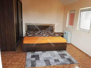 Închiriere - Apartament în Hristo Smirnenski,  Plovdiv