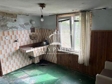 For sale - House in Studena,  Pernik