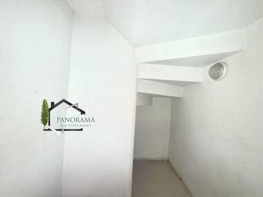 Kira - Ofis olarak Center,  Şumen