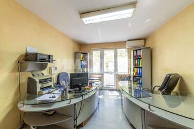 Verkauf - Büro in Elektron,  Warna