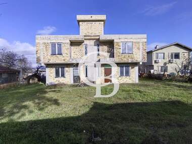 For sale - House in Zelenika,  Varna