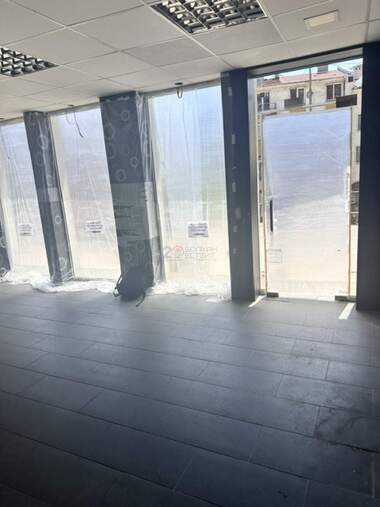 Ενοίκιο - Κατάστημα σε Център,  Велико Търново