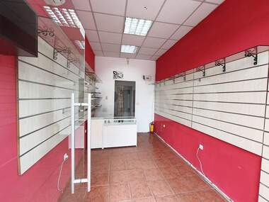 Închiriere - Magazin/Birou/Salon de frumusețe în Ceataldja,  Varna