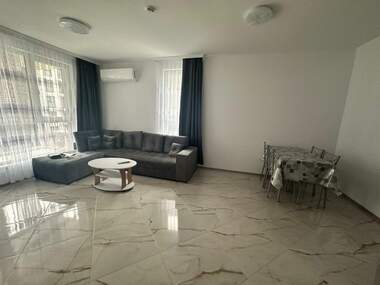 Miete - Wohnung in Slaweykow,  Burgas