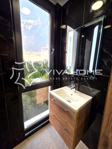 For sale - Apartment in Avtogara,  Varna