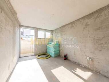 For sale - Office in Vazrajdane 2,  Varna