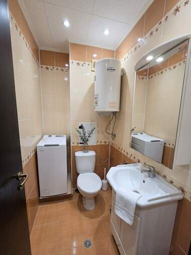 Miete - Wohnung in Wazrajdane,  Burgas