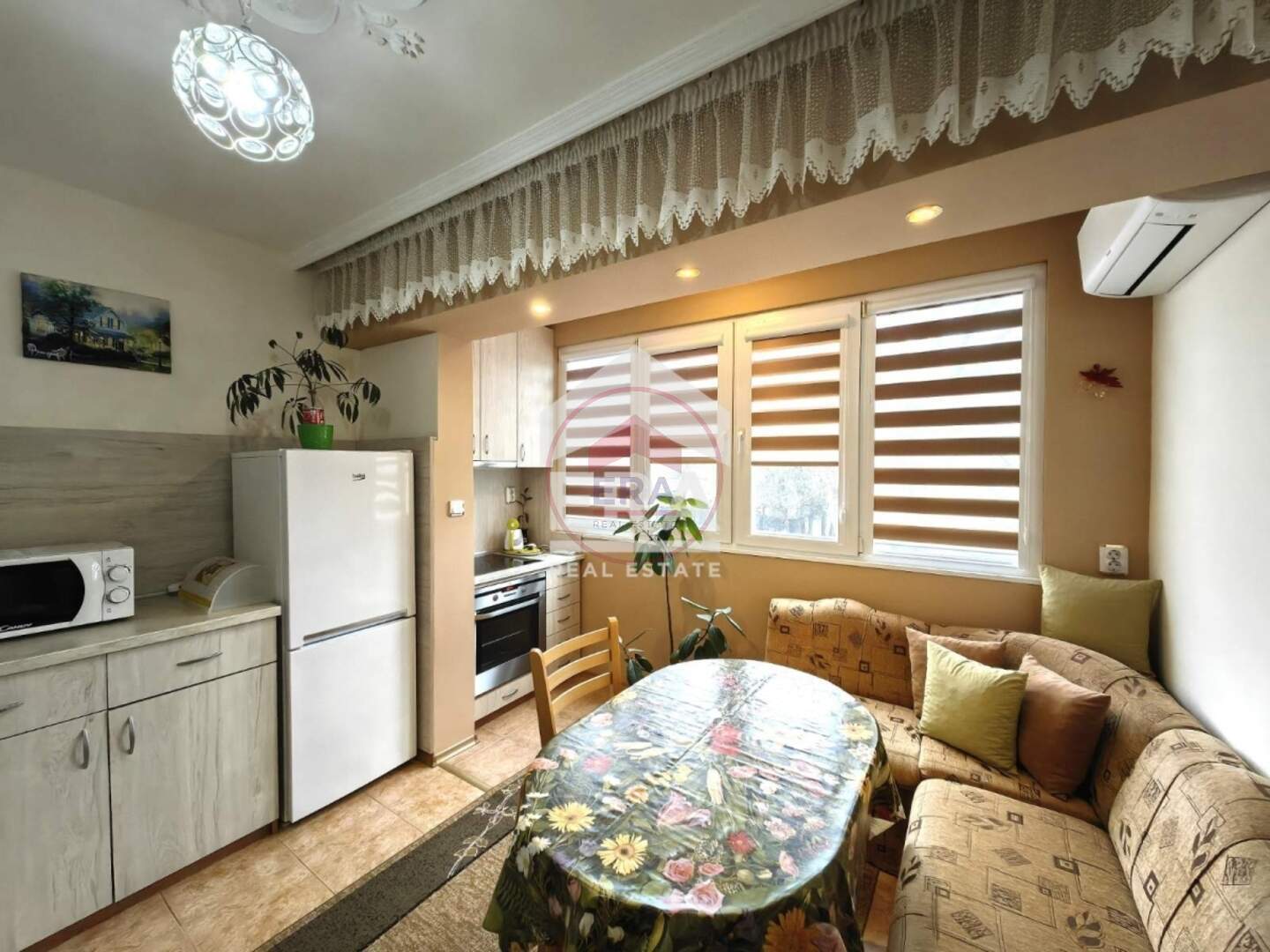 Тристаен Апартамент в Дружба 1, Русе – снимка 3