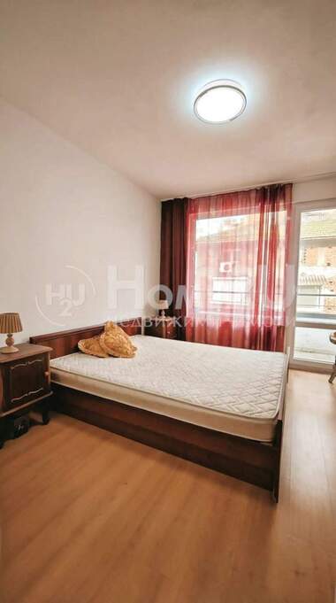 Vânzare - Apartament în Văzrajdane,  Burgas