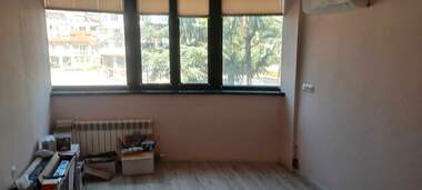 Închiriere - Apartament în Center,  Ruse