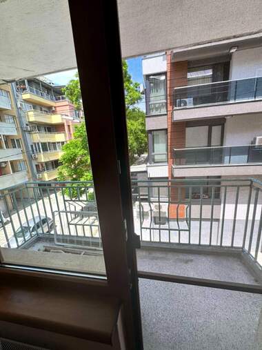Închiriere - Apartament în Kărșiaka,  Plovdiv