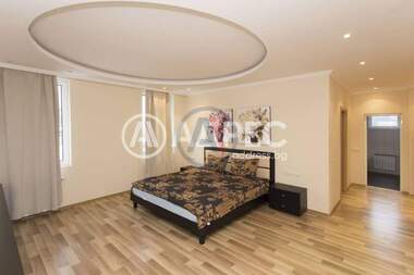 For sale - House in Bankia,  Sofia