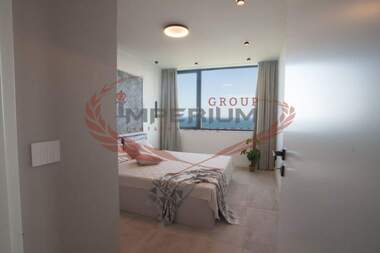 Închiriere - Apartament în Ceaîka,  Varna