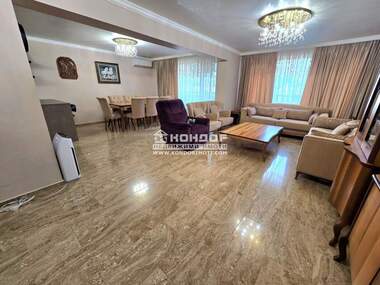 Vânzare - Apartament în Kărșiaka,  Plovdiv